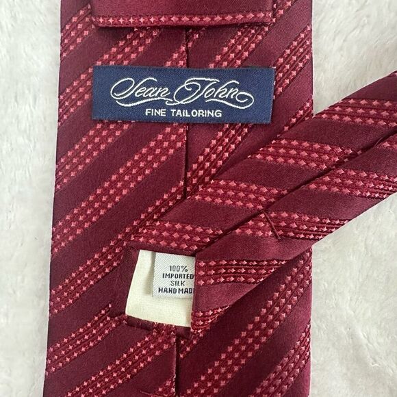 Sean John Men's Horizontal Dot Stripe Necktie Maroon Red Berry 100% Silk Tie - Picture 4 of 5